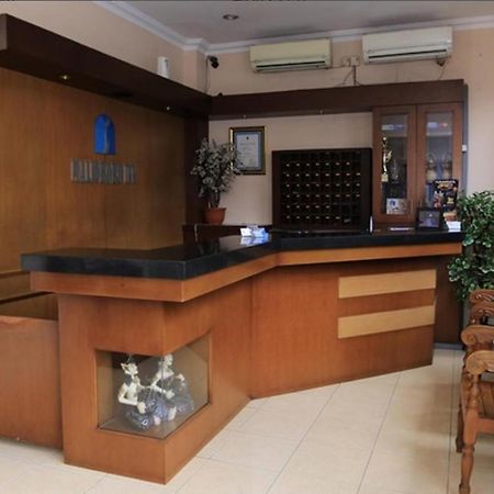 Malioboro Inn Hotel Джокьякарта Экстерьер фото