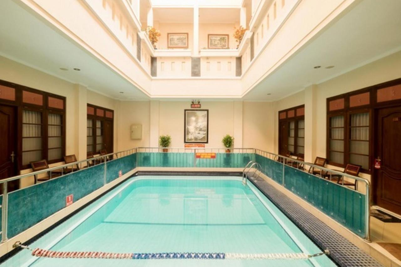 Malioboro Inn Hotel Джокьякарта Экстерьер фото