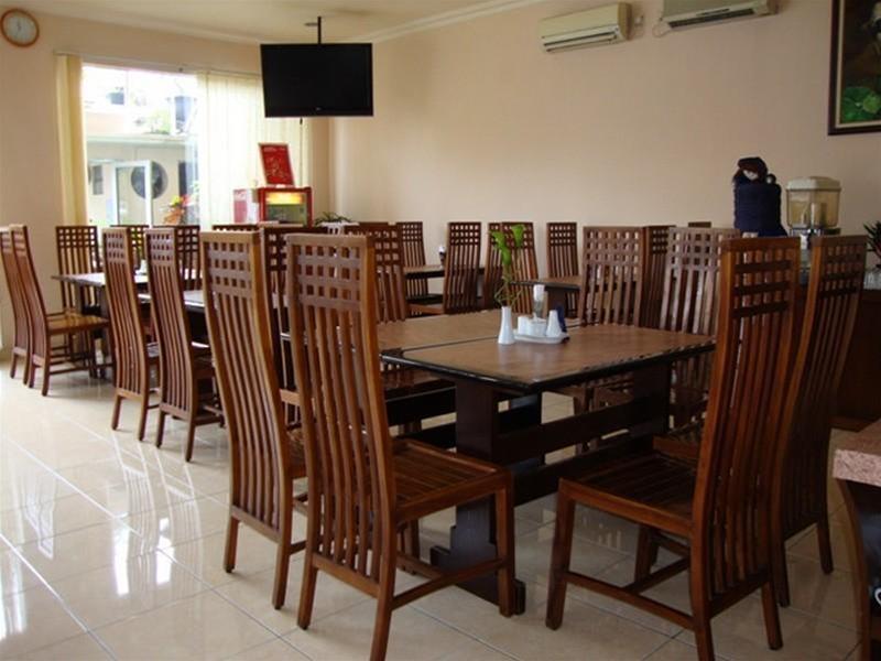 Malioboro Inn Hotel Джокьякарта Экстерьер фото