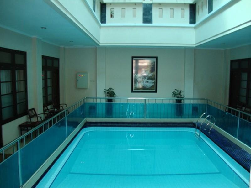 Malioboro Inn Hotel Джокьякарта Экстерьер фото