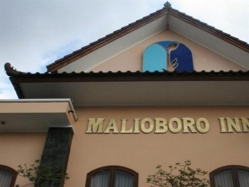 Malioboro Inn Hotel Джокьякарта Экстерьер фото